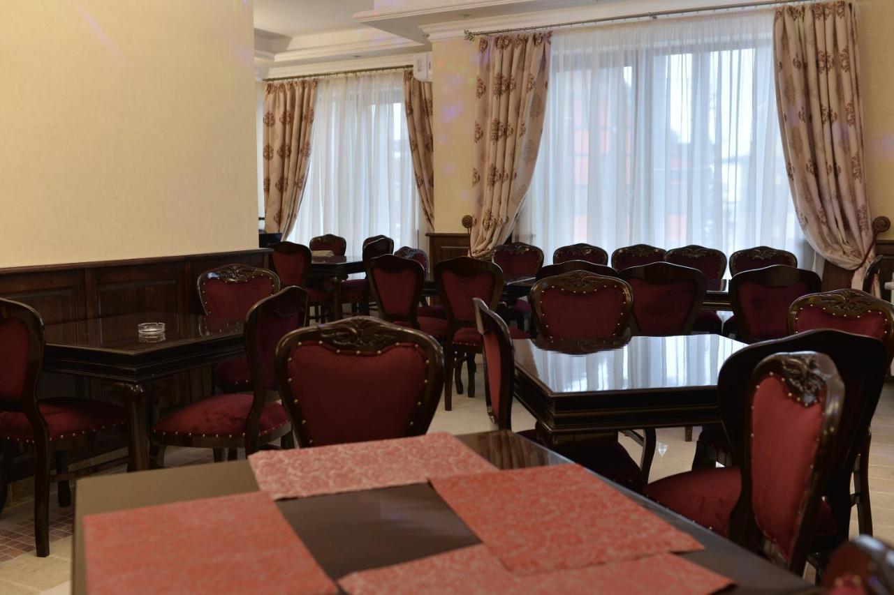 Edy'S Royal Predeal Hotel Exterior photo